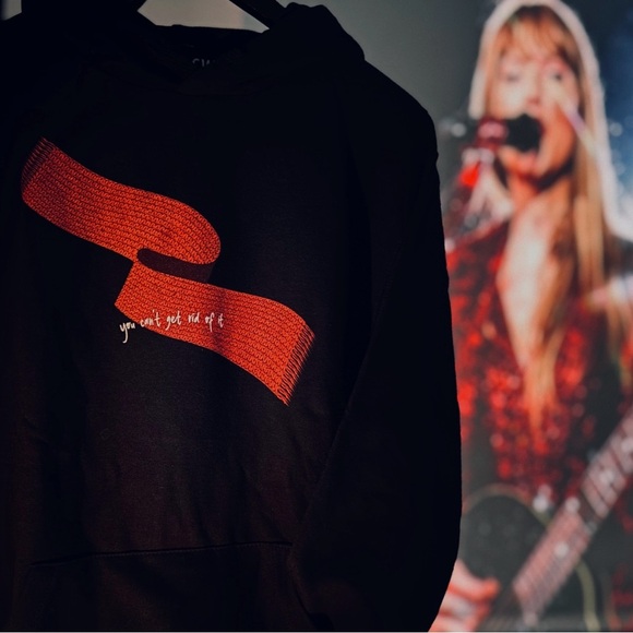 *RARE* Taylor Swift- “You Can't Get Rid of It” RED Scarf Hoodie - Picture 1 of 10